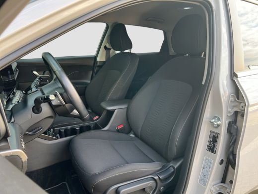 Hyundai Kona 1.6 GDI 141pk HEV Comfort Smart | Camera | Draadloos carplay | Climate control | Adaptive cruise ... ActivLease financial lease