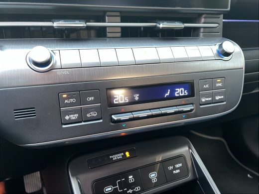 Hyundai Kona 1.6 GDI 141pk HEV Comfort Smart | Camera | Draadloos carplay | Climate control | Adaptive cruise ... ActivLease financial lease