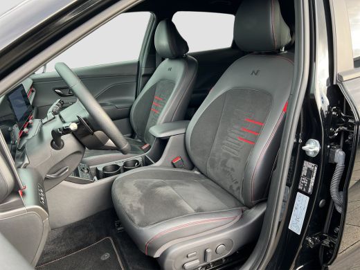 Hyundai Kona 1.6 GDI 141pk HEV N-Line | Premium audio | 360 camera | Bestuurdersstoel met geheugen | Adaptive ... ActivLease financial lease