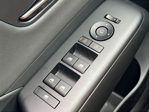 Hyundai Kona 1.6 GDI 141pk HEV N-Line | Premium audio | 360 camera | Bestuurdersstoel met geheugen | Adaptive ... ActivLease financial lease