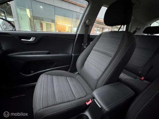 Kia Stonic 1.0 T-GDI MHEV Automaat DynamicLine Hoge instap, Stoel & stuur verwarming , Velgen, Carplay, Came... ActivLease financial lease