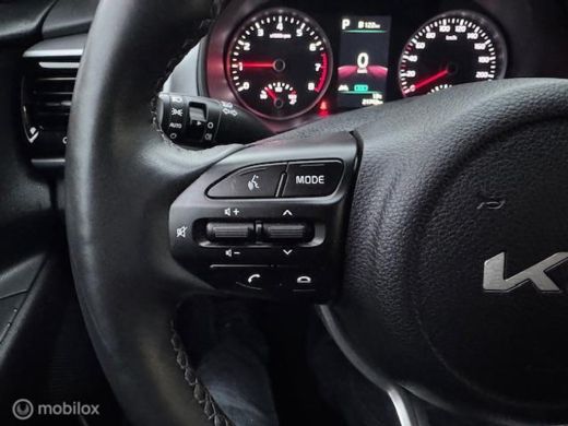 Kia Stonic 1.0 T-GDI MHEV Automaat DynamicLine Hoge instap, Stoel & stuur verwarming , Velgen, Carplay, Came... ActivLease financial lease
