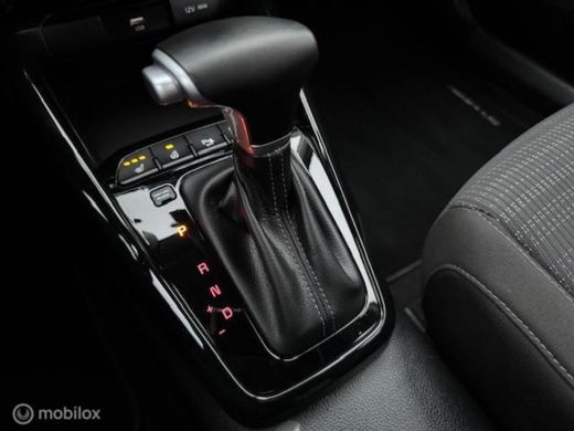 Kia Stonic 1.0 T-GDI MHEV Automaat DynamicLine Hoge instap, Stoel & stuur verwarming , Velgen, Carplay, Came... ActivLease financial lease