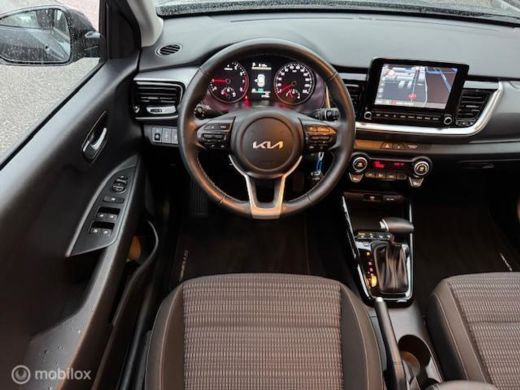 Kia Stonic 1.0 T-GDI MHEV Automaat DynamicLine Hoge instap, Stoel & stuur verwarming , Velgen, Carplay, Came... ActivLease financial lease