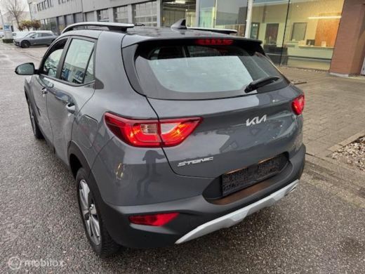 Kia Stonic 1.0 T-GDI MHEV Automaat DynamicLine Hoge instap, Stoel & stuur verwarming , Velgen, Carplay, Came... ActivLease financial lease