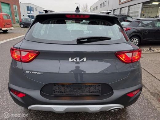 Kia Stonic 1.0 T-GDI MHEV Automaat DynamicLine Hoge instap, Stoel & stuur verwarming , Velgen, Carplay, Came... ActivLease financial lease