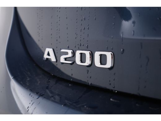 Mercedes-Benz A-Klasse 200 Business Solution AMG Upgrade Automaat, Panorama, ActivLease financial lease