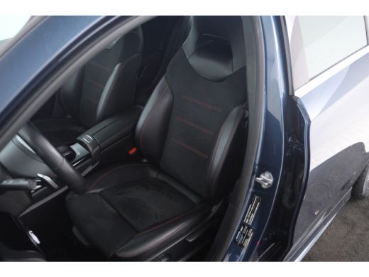 Mercedes-Benz A-Klasse 200 Business Solution AMG Upgrade Automaat, Panorama, ActivLease financial lease