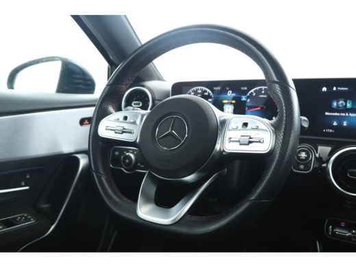 Mercedes-Benz A-Klasse 200 Business Solution AMG Upgrade Automaat, Panorama, ActivLease financial lease