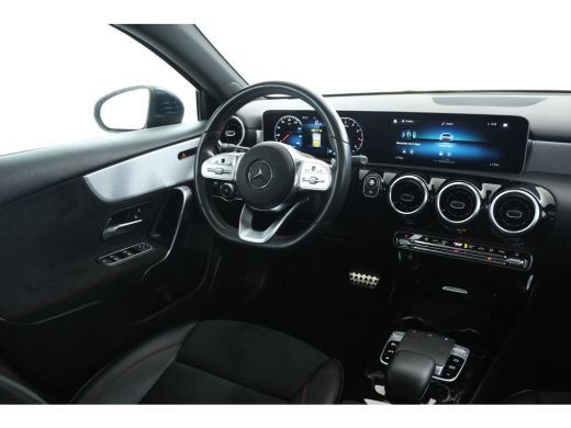 Mercedes-Benz A-Klasse 200 Business Solution AMG Upgrade Automaat, Panorama, ActivLease financial lease