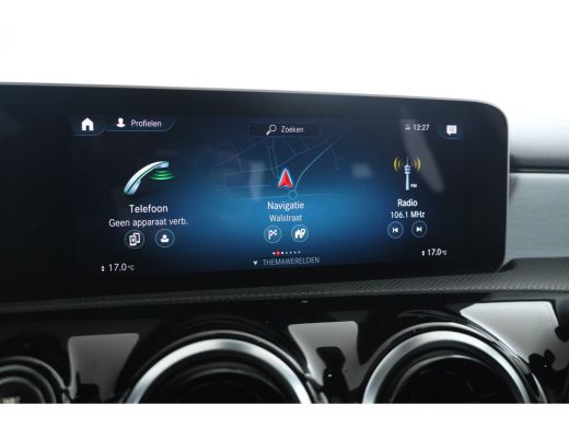 Mercedes-Benz A-Klasse 200 Business Solution AMG Upgrade Automaat, Panorama, ActivLease financial lease