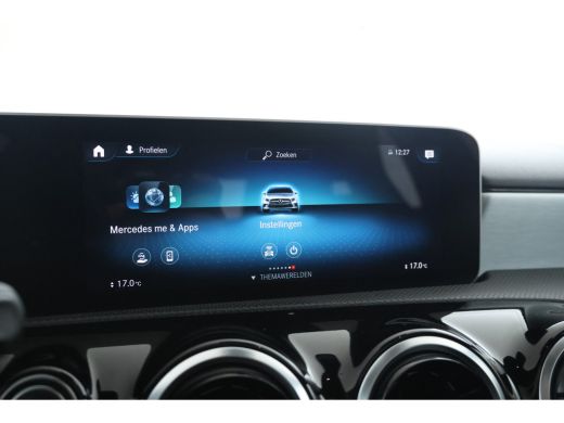 Mercedes-Benz A-Klasse 200 Business Solution AMG Upgrade Automaat, Panorama, ActivLease financial lease