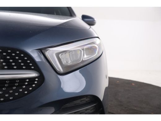 Mercedes-Benz A-Klasse 200 Business Solution AMG Upgrade Automaat, Panorama, ActivLease financial lease