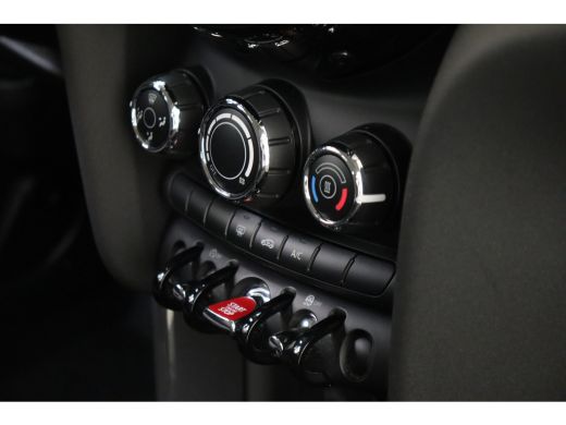 Mini One One Business / Airconditioning / Cruise Control / Navigatie ActivLease financial lease