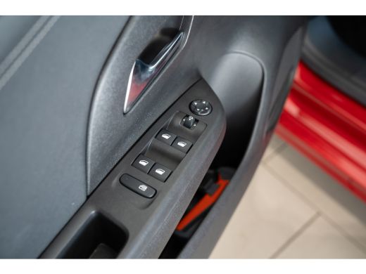 Opel Corsa 1.2 Turbo 100PK Elegance Automaat | Parkeersensoren | Camera | Dodehoek bewaking | Apple Carplay ... ActivLease financial lease