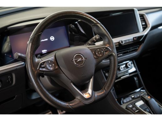 Opel Grandland 1.6 Turbo 300PK Plug-In Hybrid 4x4 GSe | Alcantara | El. Achterklep | Camera | Stoel & Stuurverwa... ActivLease financial lease