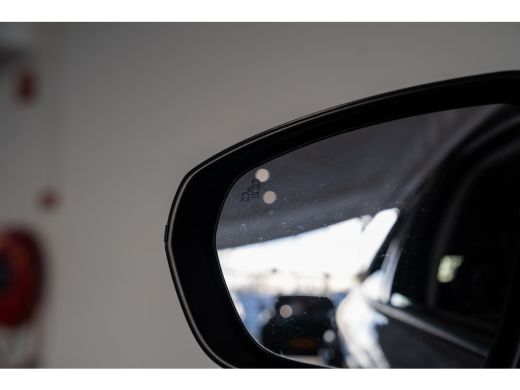 Opel Grandland 1.6 Turbo 300PK Plug-In Hybrid 4x4 GSe | Alcantara | El. Achterklep | Camera | Stoel & Stuurverwa... ActivLease financial lease