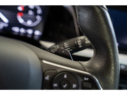 Opel Grandland 1.6 Turbo 300PK Plug-In Hybrid 4x4 GSe | Alcantara | El. Achterklep | Camera | Stoel & Stuurverwa... ActivLease financial lease