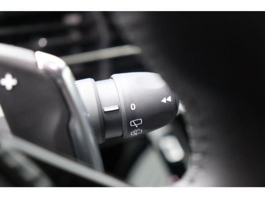 Peugeot 2008 1.2 PURETECH 130PK ALLURE PACK AUTOMAAT / NAVI / LEDER / CLIMA / LED / PDC / 17" LMV / CAMERA / W... ActivLease financial lease