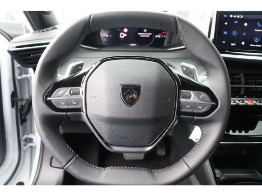 Peugeot 2008 1.2 PURETECH 130PK ALLURE PACK AUTOMAAT / NAVI / LEDER / CLIMA / LED / PDC / 17" LMV / CAMERA / W... ActivLease financial lease