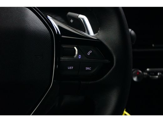 Peugeot 2008 1.2 PureTech Allure Pack Virtueel Dashboard | Carplay | Camera | Cruise | Climate | Leder/Stof | ... ActivLease financial lease