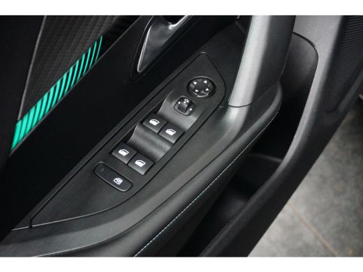 Peugeot 2008 1.2 PureTech Allure Pack Virtueel Dashboard | Carplay | Camera | Cruise | Climate | Leder/Stof | ... ActivLease financial lease