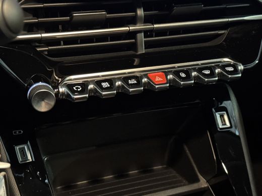 Peugeot 208 1.2 PureTech Style | Navigatie | Achteruitrijcamera | | Achterspoiler | Achteruitrijcamera | Airco ActivLease financial lease