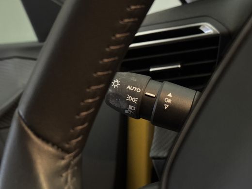 Peugeot 208 1.2 PureTech Style | Navigatie | Achteruitrijcamera | | Achterspoiler | Achteruitrijcamera | Airco ActivLease financial lease