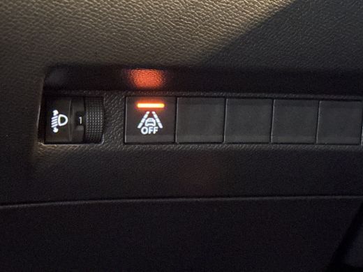 Peugeot 208 1.2 PureTech Style | Navigatie | Achteruitrijcamera | | Achterspoiler | Achteruitrijcamera | Airco ActivLease financial lease