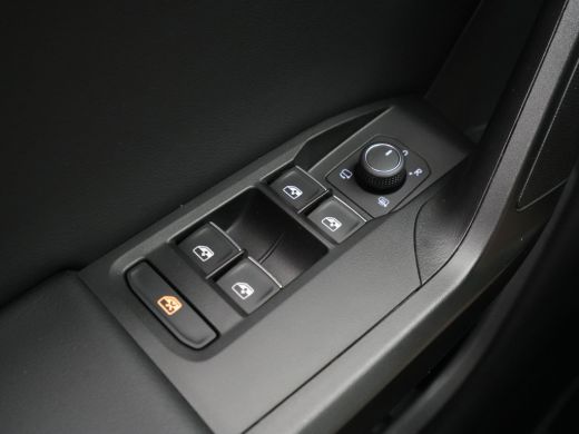 Seat Leon 1.4 TSI eHybrid PHEV 204pk FR Business Intense Panorama Navigatie Stoel/stuurverwarming Keyless A... ActivLease financial lease