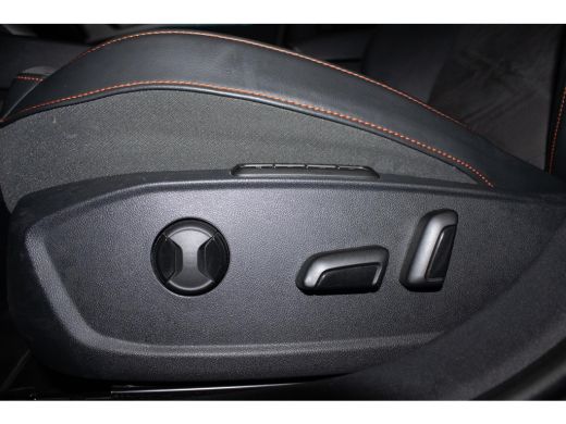 Seat Leon 1.4 TSI eHybrid PHEV FR Bus. Int. PANO MEMORY CAMERA ADAPTIEF ActivLease financial lease