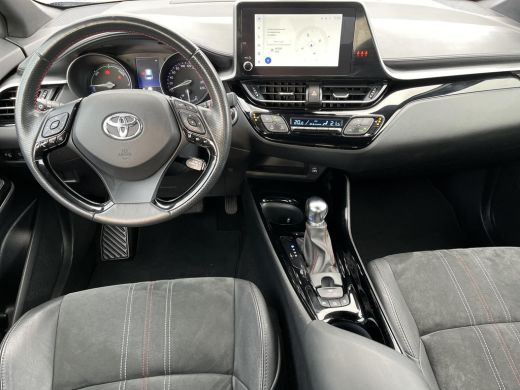Toyota C-HR 2.0 Hybrid GR-Sport | Trekhaak | Navigatie | Stoelverwarming | 19 inch LM-velgen | ActivLease financial lease