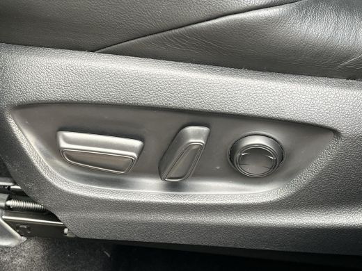 Toyota C-HR 2.0 Hybrid GR-Sport | Trekhaak | Navigatie | Stoelverwarming | 19 inch LM-velgen | ActivLease financial lease