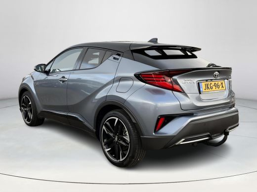 Toyota C-HR 2.0 Hybrid GR-Sport | Trekhaak | Navigatie | Stoelverwarming | 19 inch LM-velgen | ActivLease financial lease