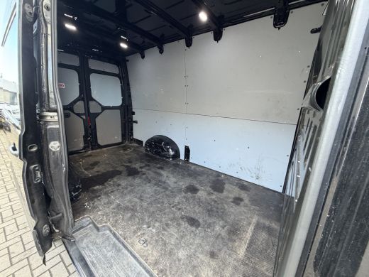 Volkswagen Crafter 35 2.0 TDI 177PK Euro6 L3H3 CarPlay/cruise control/camera ActivLease financial lease