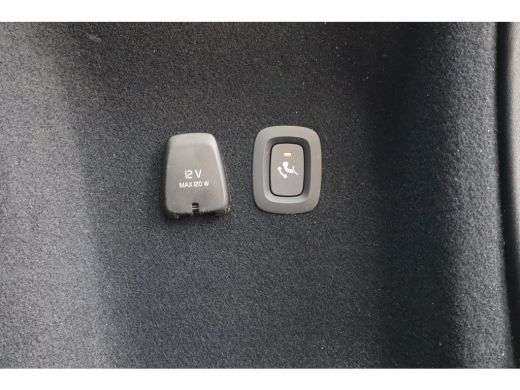 Volvo  V60 T6 350PK Ultra Dark 360&deg; | Trekhaak | Stoel&Stuur Verw. | 19'' | Panoramadak | Adap Cruise ActivLease financial lease