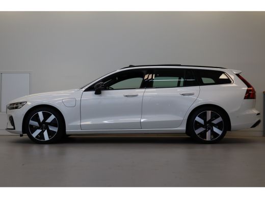 Volvo  V60 T6 350PK Ultra Dark 360&deg; | Trekhaak | Stoel&Stuur Verw. | 19'' | Panoramadak | Adap Cruise ActivLease financial lease