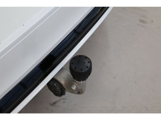 Volvo  V60 T6 350PK Ultra Dark 360&deg; | Trekhaak | Stoel&Stuur Verw. | 19'' | Panoramadak | Adap Cruise ActivLease financial lease