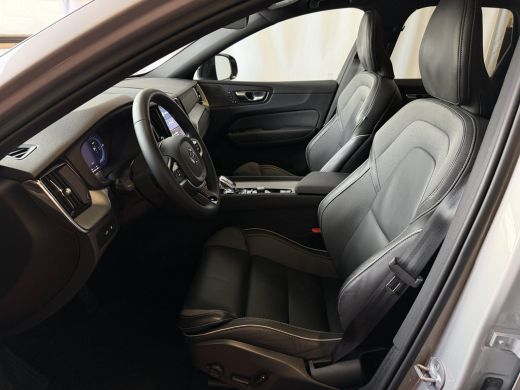 Volvo  XC60 2.0 T6 350 PK PHEV AWD PLUS DARK + LONG RANGE PANO HARMAN-KARDON 360CAM ELEK.KLEP STUUR/STOEL VER... ActivLease financial lease