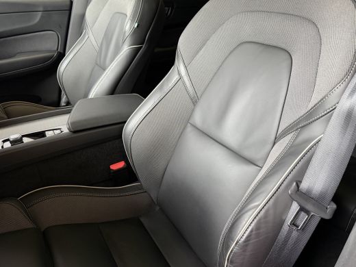 Volvo  XC60 2.0 T6 350 PK PHEV AWD PLUS DARK + LONG RANGE PANO HARMAN-KARDON 360CAM ELEK.KLEP STUUR/STOEL VER... ActivLease financial lease