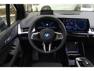 BMW 2 Serie 225e xDrive High Executive M Sport Automaat / Panoramadak / Trekhaak / Sportstoelen / M Adaptief ...