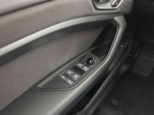 Audi e-tron 50 Quattro *ELECTRO-MOTOR AUDIBLE* Launch edition 71 kWh [ 3-Fase ] {SOH-100%} (INCL-BTW) Aut. *F... ActivLease financial lease