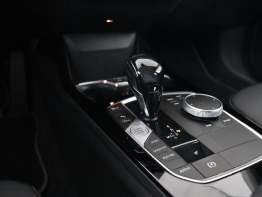 BMW 1 Serie 118i Executive | Sport Line | Carplay | Sportstoelen | Full LED | Live Cockpit | Navigatie | Clim... ActivLease financial lease