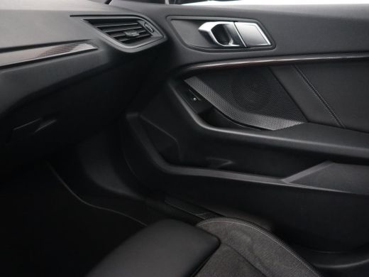 BMW 1 Serie 118i Executive | Sport Line | Carplay | Sportstoelen | Full LED | Live Cockpit | Navigatie | Clim... ActivLease financial lease