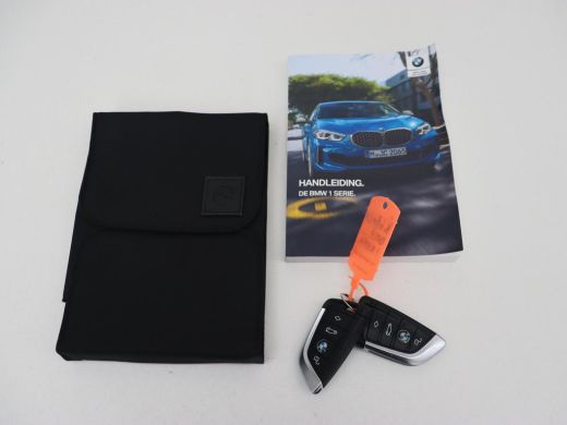 BMW 1 Serie 118i Executive | Sport Line | Carplay | Sportstoelen | Full LED | Live Cockpit | Navigatie | Clim... ActivLease financial lease