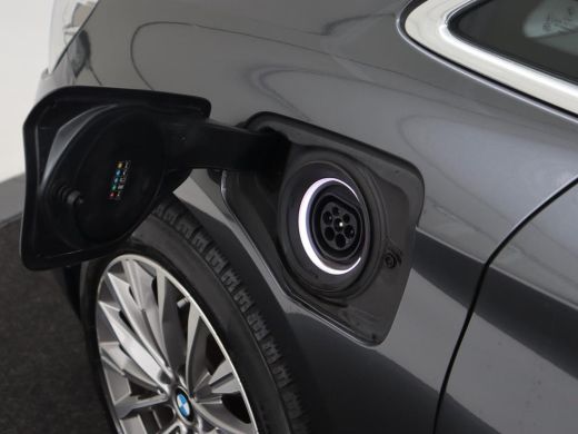 BMW 2 Serie Active Tourer 225xe iPerformance Luxury Line | Panoramadak | Leder  | Head-Up | Camera | Keyless ... ActivLease financial lease