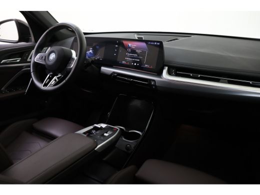 BMW iX1 xDrive30 M Sport / Sportstoelen / Achteruitrijcamera / M Adaptief onderstel / Harman-Kardon / Sto... ActivLease financial lease