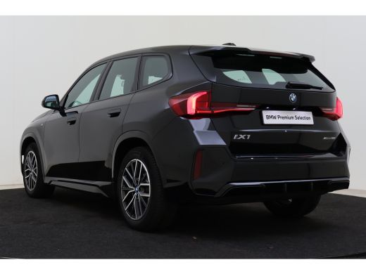 BMW iX1 xDrive30 M Sport / Sportstoelen / Achteruitrijcamera / M Adaptief onderstel / Harman-Kardon / Sto... ActivLease financial lease