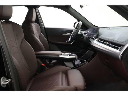 BMW iX1 xDrive30 M Sport / Sportstoelen / Achteruitrijcamera / M Adaptief onderstel / Harman-Kardon / Sto... ActivLease financial lease