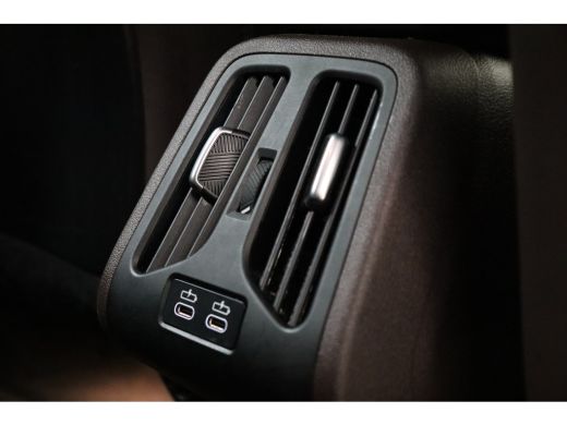 BMW iX1 xDrive30 M Sport / Sportstoelen / Achteruitrijcamera / M Adaptief onderstel / Harman-Kardon / Sto... ActivLease financial lease